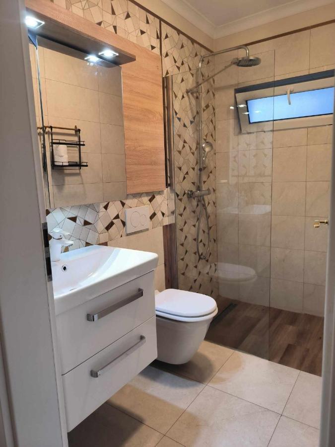 Luxury Airport Retreat Appartement Cluj-Napoca Buitenkant foto